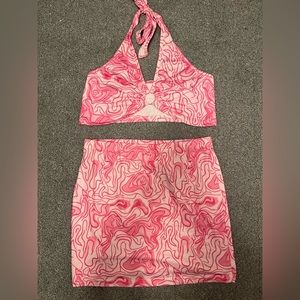 Pink 2 Piece Skirt Set 🛍️🌸
